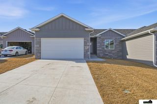 8631 S 49th Street, Lincoln, NE 68516