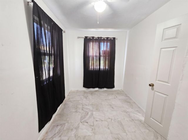 3440 Texas Avenue, Texas City, TX 77590