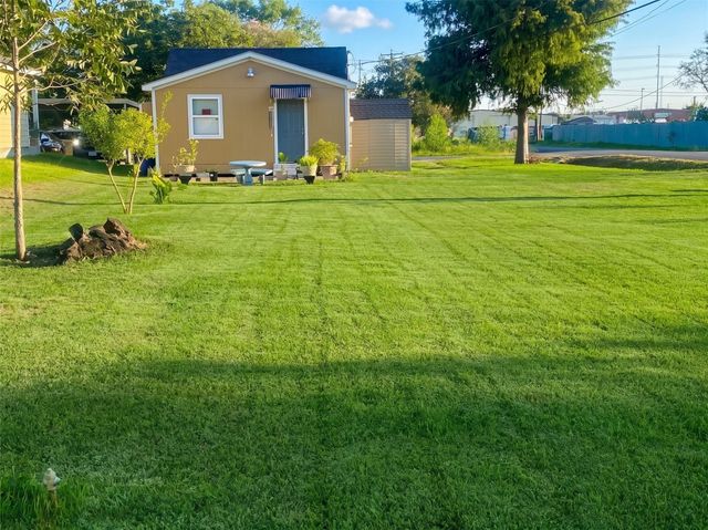 3440 Texas Avenue, Texas City, TX 77590
