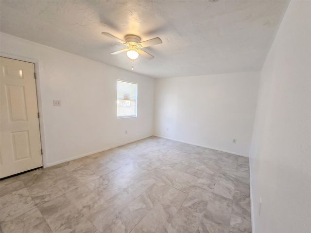 3440 Texas Avenue, Texas City, TX 77590