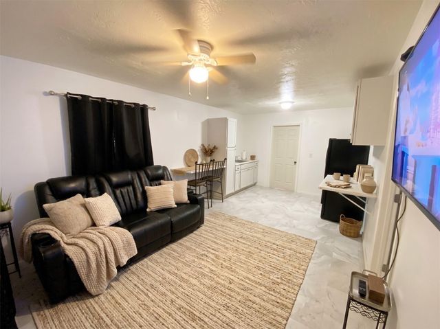 3440 Texas Avenue, Texas City, TX 77590