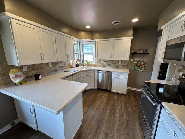 7928 W OKLAHOMA AVENUE, West Allis, WI 53219