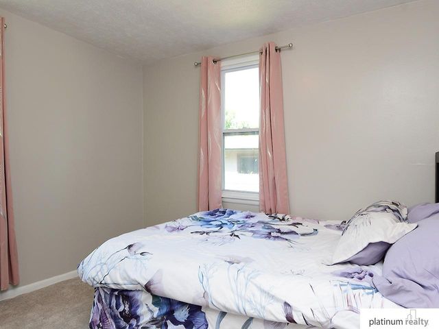 9635 Maple Street, Omaha, NE 68134