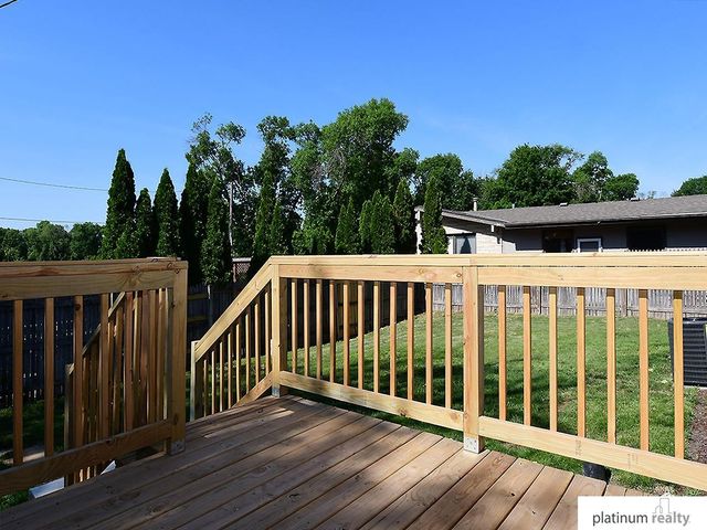 9635 Maple Street, Omaha, NE 68134