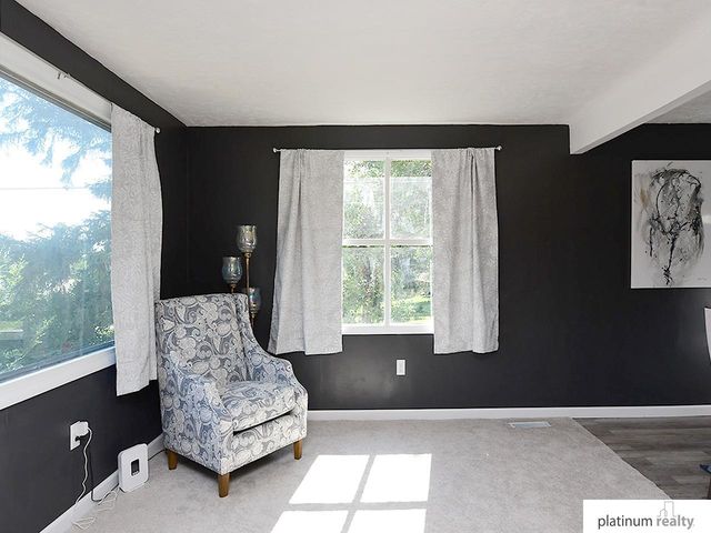 9635 Maple Street, Omaha, NE 68134