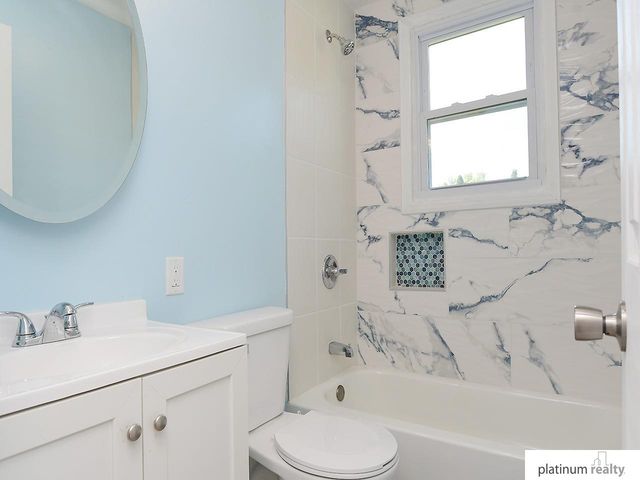 9635 Maple Street, Omaha, NE 68134