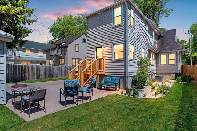 889 DOUSMAN STREET, Green Bay, WI 54303