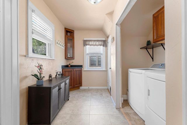 889 DOUSMAN STREET, Green Bay, WI 54303