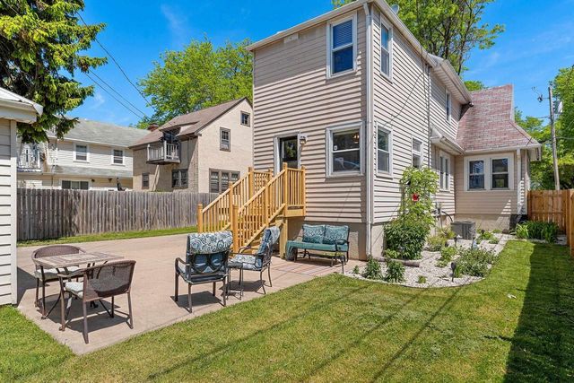 889 DOUSMAN STREET, Green Bay, WI 54303