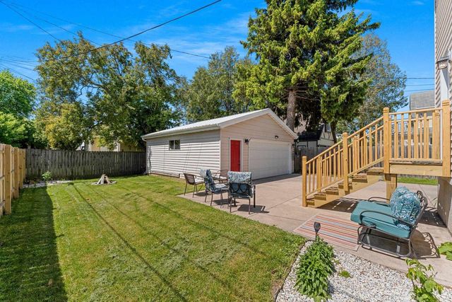 889 DOUSMAN STREET, Green Bay, WI 54303