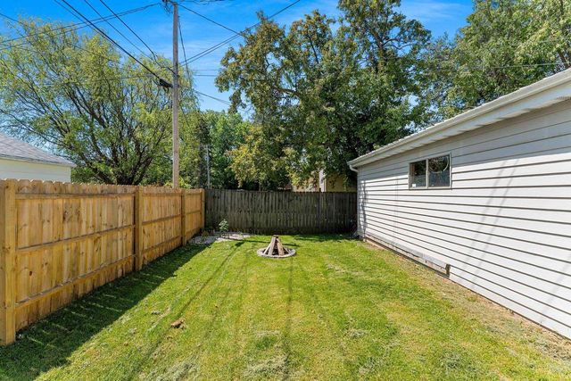 889 DOUSMAN STREET, Green Bay, WI 54303