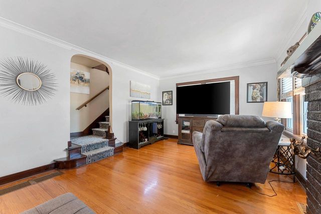 889 DOUSMAN STREET, Green Bay, WI 54303