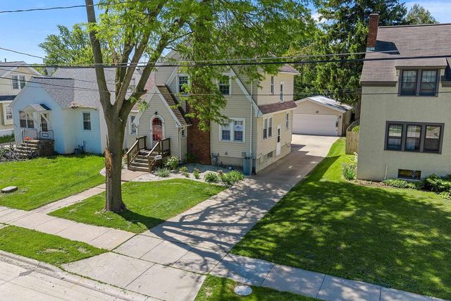 889 DOUSMAN STREET, Green Bay, WI 54303