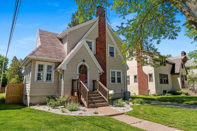 889 DOUSMAN STREET, Green Bay, WI 54303