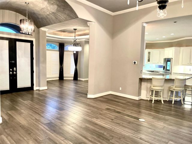 211 Wedgewood Drive, Montgomery, TX 77356