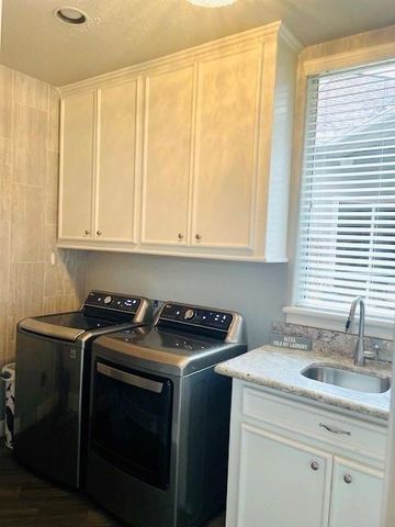 211 Wedgewood Drive, Montgomery, TX 77356