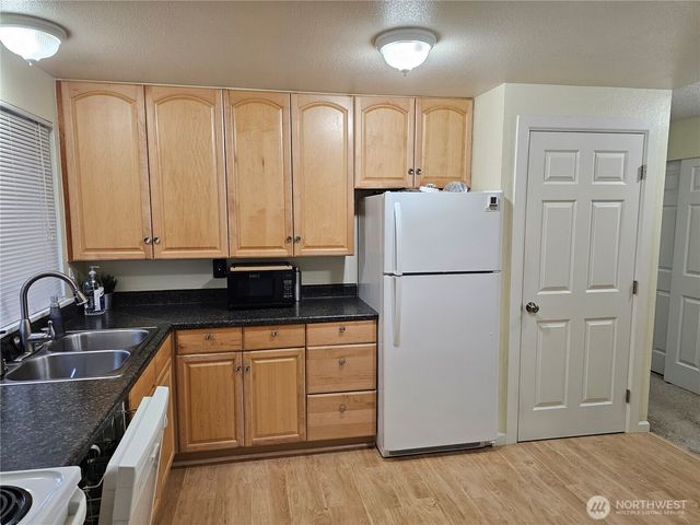 2786 Old Military Road, Steilacoom, WA 98388