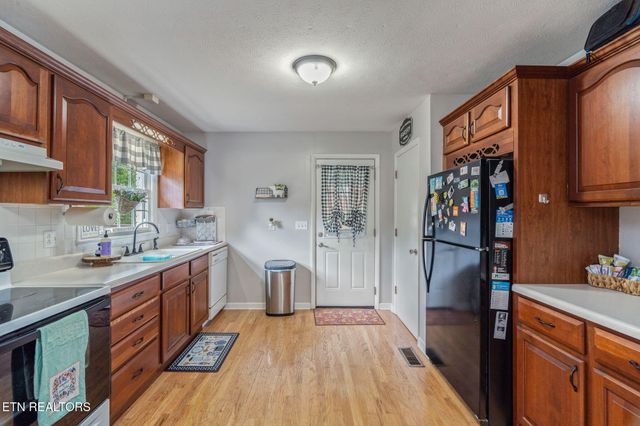 104 Westwood Drive, Clinton, TN 37716