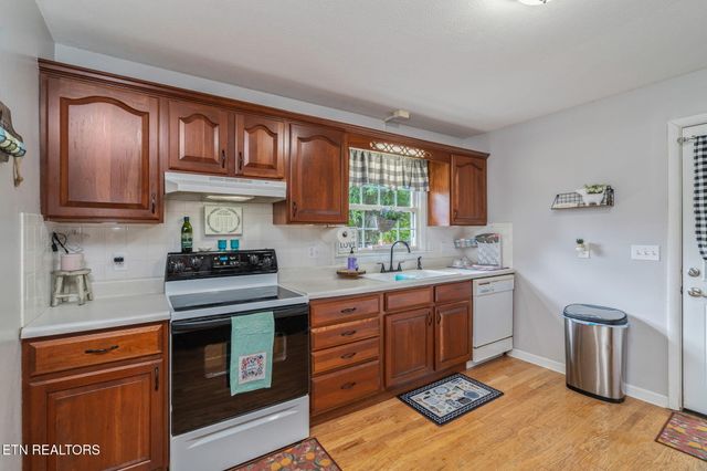 104 Westwood Drive, Clinton, TN 37716