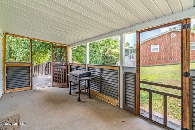104 Westwood Drive, Clinton, TN 37716