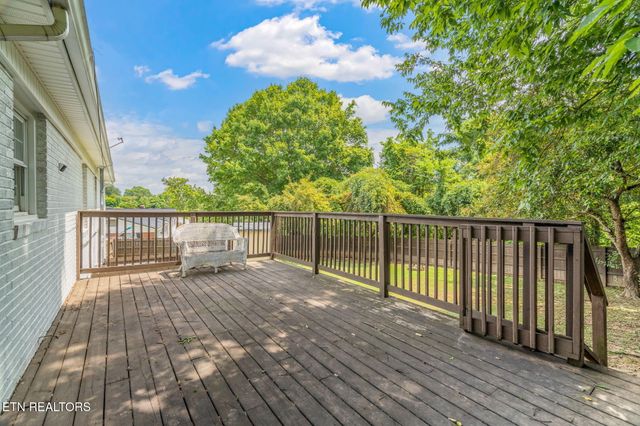 104 Westwood Drive, Clinton, TN 37716