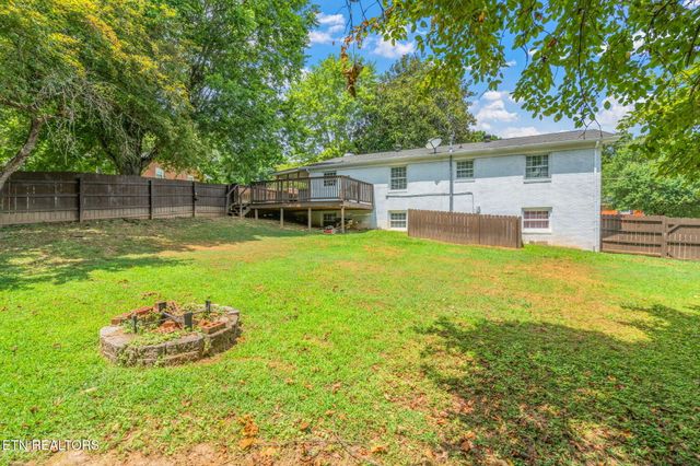 104 Westwood Drive, Clinton, TN 37716