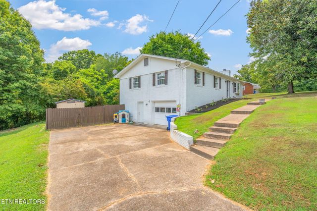 104 Westwood Drive, Clinton, TN 37716