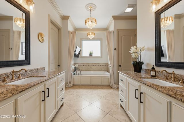 504 Torrenova Circle, Lafayette, LA 70508