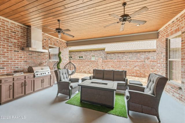 504 Torrenova Circle, Lafayette, LA 70508