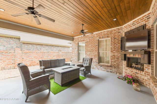 504 Torrenova Circle, Lafayette, LA 70508