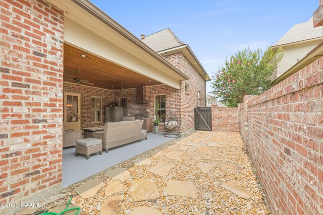 504 Torrenova Circle, Lafayette, LA 70508