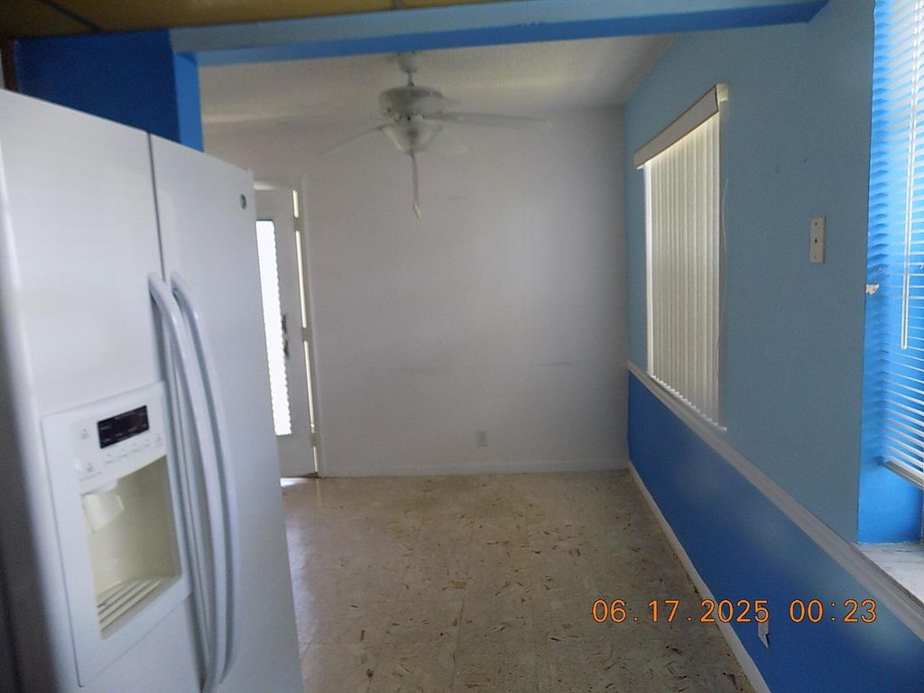 Image 3 of property listing at 469 Normandy J, Delray Beach, FL 33484
