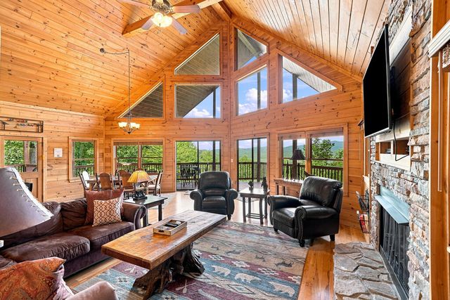 149 Mahoosec Trail, Mineral Bluff, GA 30559