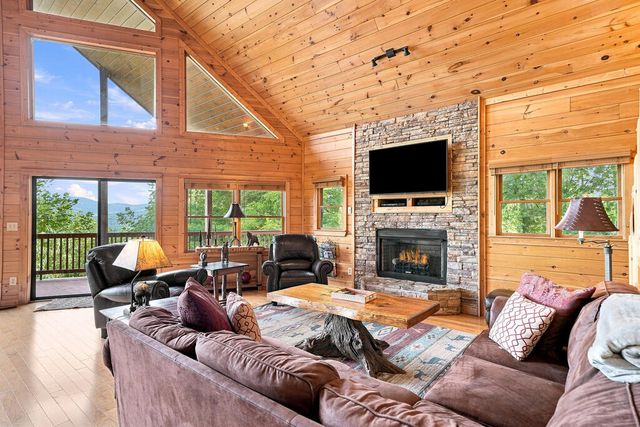 149 Mahoosec Trail, Mineral Bluff, GA 30559