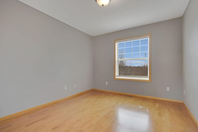 15548 Dynasty Way 103, Apple Valley, MN 55124