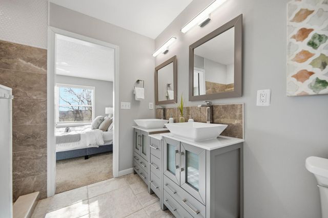 15548 Dynasty Way 103, Apple Valley, MN 55124