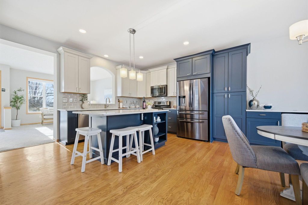 15548 Dynasty Way 103, Apple Valley, MN 55124