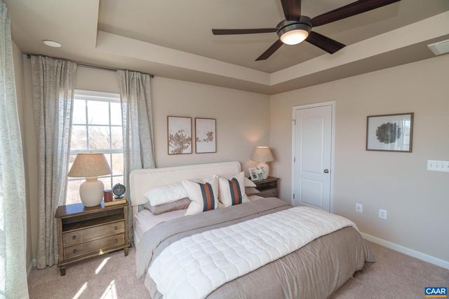 304 CHESHIRE LN, Waynesboro, VA 22980