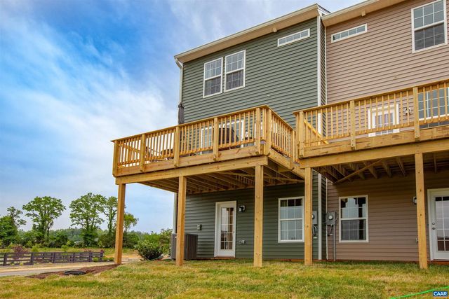 304 CHESHIRE LN, Waynesboro, VA 22980