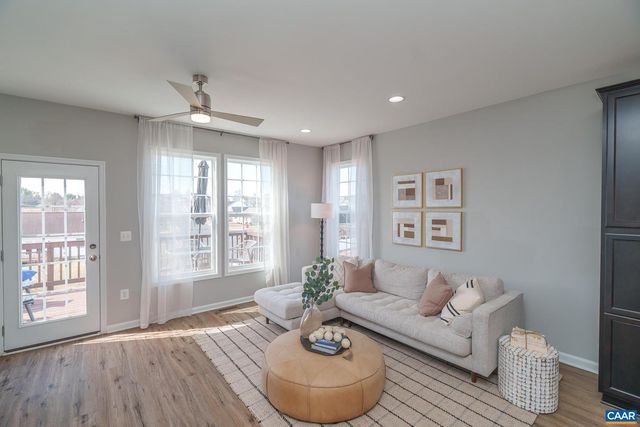 304 CHESHIRE LN, Waynesboro, VA 22980