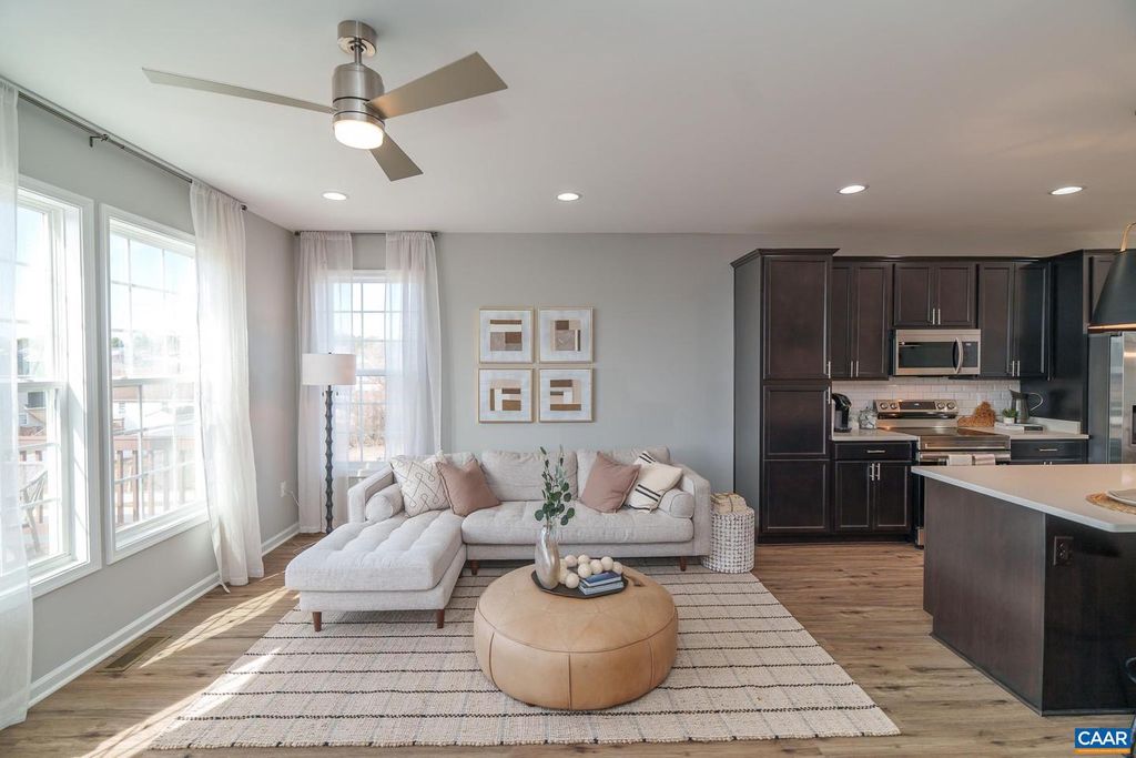 304 CHESHIRE LN, Waynesboro, VA 22980