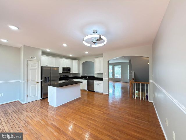14216 LEGEND GLEN CT, Gainesville, VA 20155