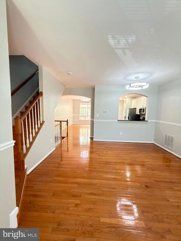 14216 LEGEND GLEN CT, Gainesville, VA 20155