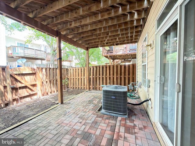 14216 LEGEND GLEN CT, Gainesville, VA 20155