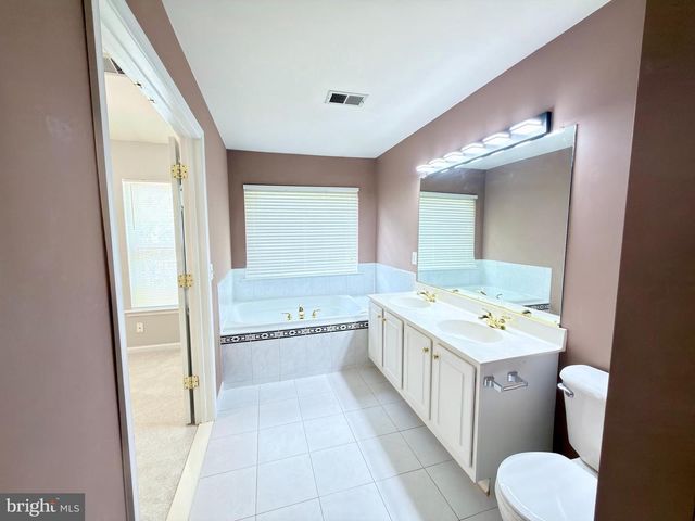 14216 LEGEND GLEN CT, Gainesville, VA 20155