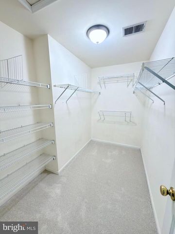 14216 LEGEND GLEN CT, Gainesville, VA 20155