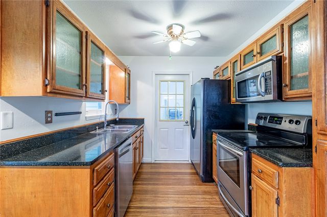 56 Overton Drive, Bella Vista, AR 72714