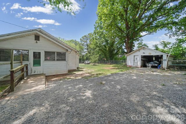 1911 Glenwood Street, Kannapolis, NC 28083