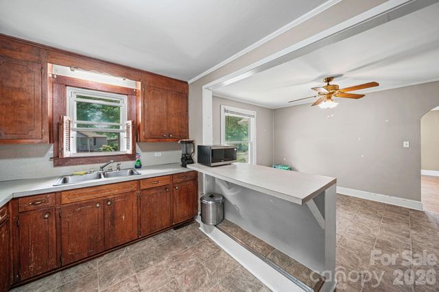1911 Glenwood Street, Kannapolis, NC 28083