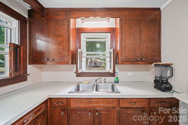 1911 Glenwood Street, Kannapolis, NC 28083